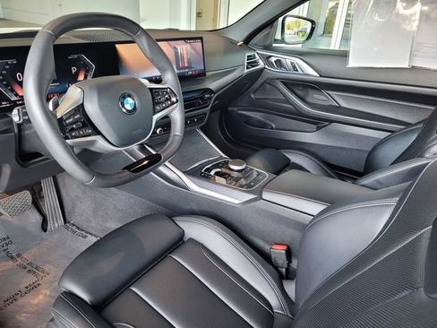 Used 2025 BMW 430i Convertible w/ Premium Package RWD image 16