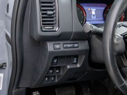 Used 2022 Nissan Frontier PRO-4X w/ Pro-4X Premium Package image 20