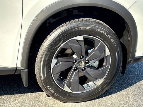 New 2026 Nissan Rogue SV image 27