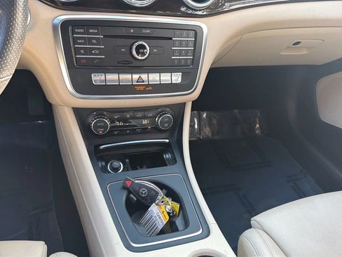 Used 2019 Mercedes-Benz CLA 250 4MATIC image 21
