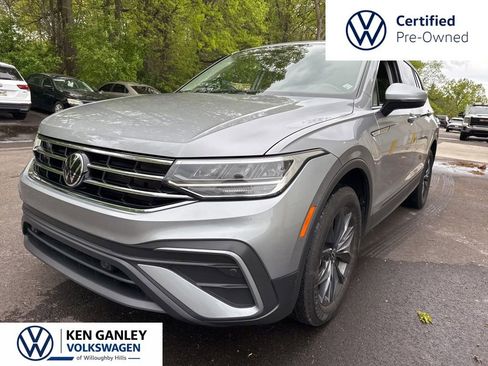Used 2023 Volkswagen Tiguan SE FWD image 1