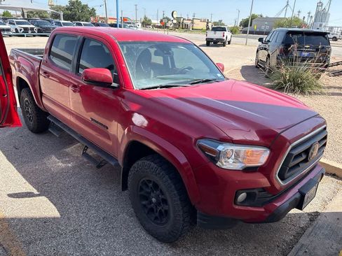 Used 2022 Toyota Tacoma SR5 RWD image 3