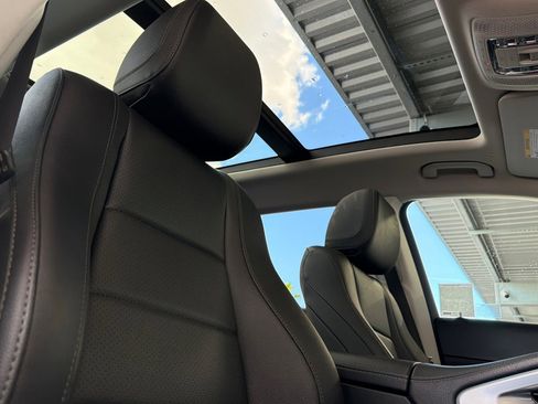 Used 2023 Mercedes-Benz GLS 450 4MATIC image 17