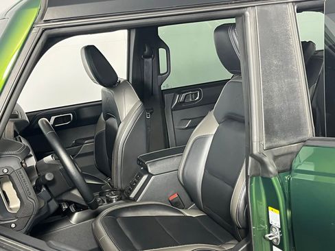 Used 2025 Ford Bronco Outer Banks image 24
