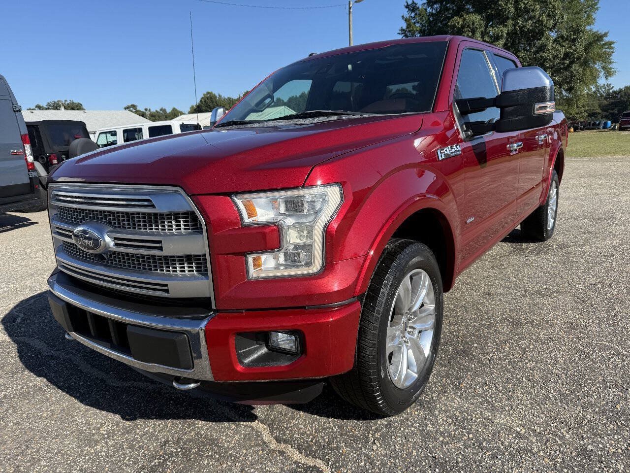 Used 2016 Ford F150 Platinum w/ Equipment Group 701A Luxury AWD/4WD image 10