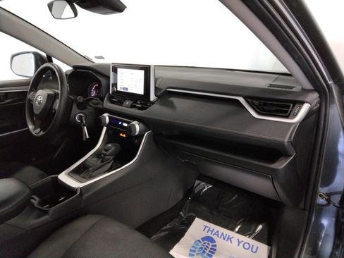 Used 2024 Toyota RAV4 LE image 37