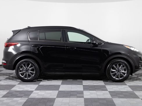 Used 2022 Kia Sportage Nightfall Edition w/ Nighfall AWD Premium Package image 9