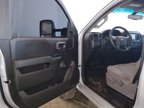 Used 2018 Chevrolet Silverado 2500 W/T RWD image 17