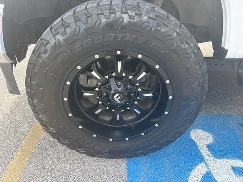 Used 2020 Ford F250 Lariat w/ Lariat Ultimate Package AWD/4WD image 9