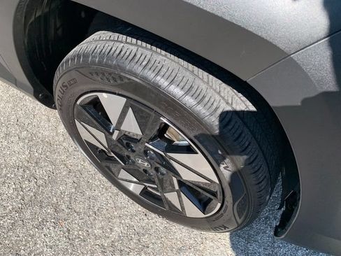 Certified 2025 Hyundai Kona SEL AWD/4WD image 9