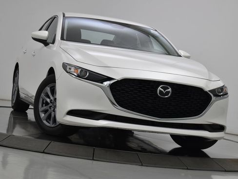 New 2026 MAZDA MAZDA3 s FWD image 3