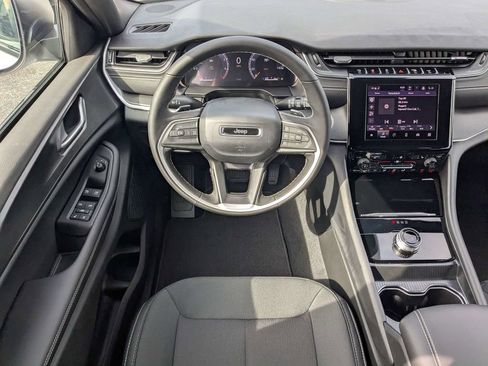 New 2026 Jeep Grand Cherokee L Laredo AWD/4WD image 17