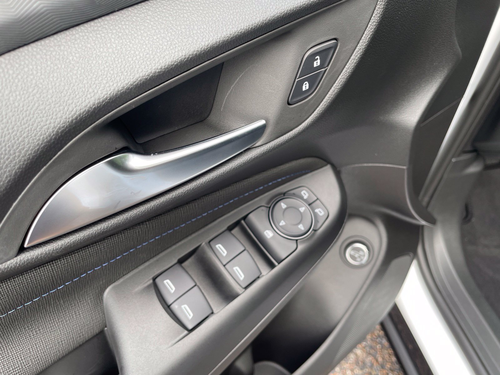 New 2026 Buick Envista Sport Touring w/ Convenience I Package FWD image 22
