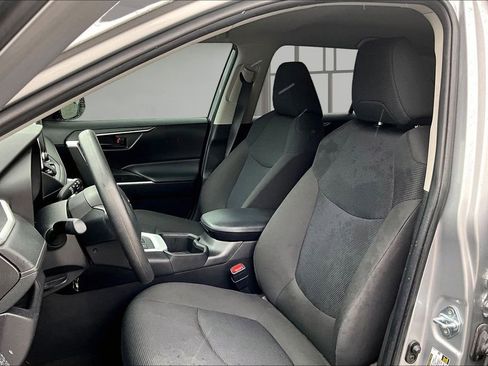 Used 2024 Toyota RAV4 LE AWD/4WD image 21