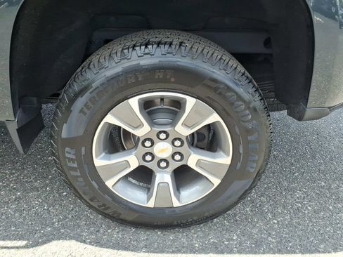 Used 2018 Chevrolet Colorado Z71 AWD/4WD image 16
