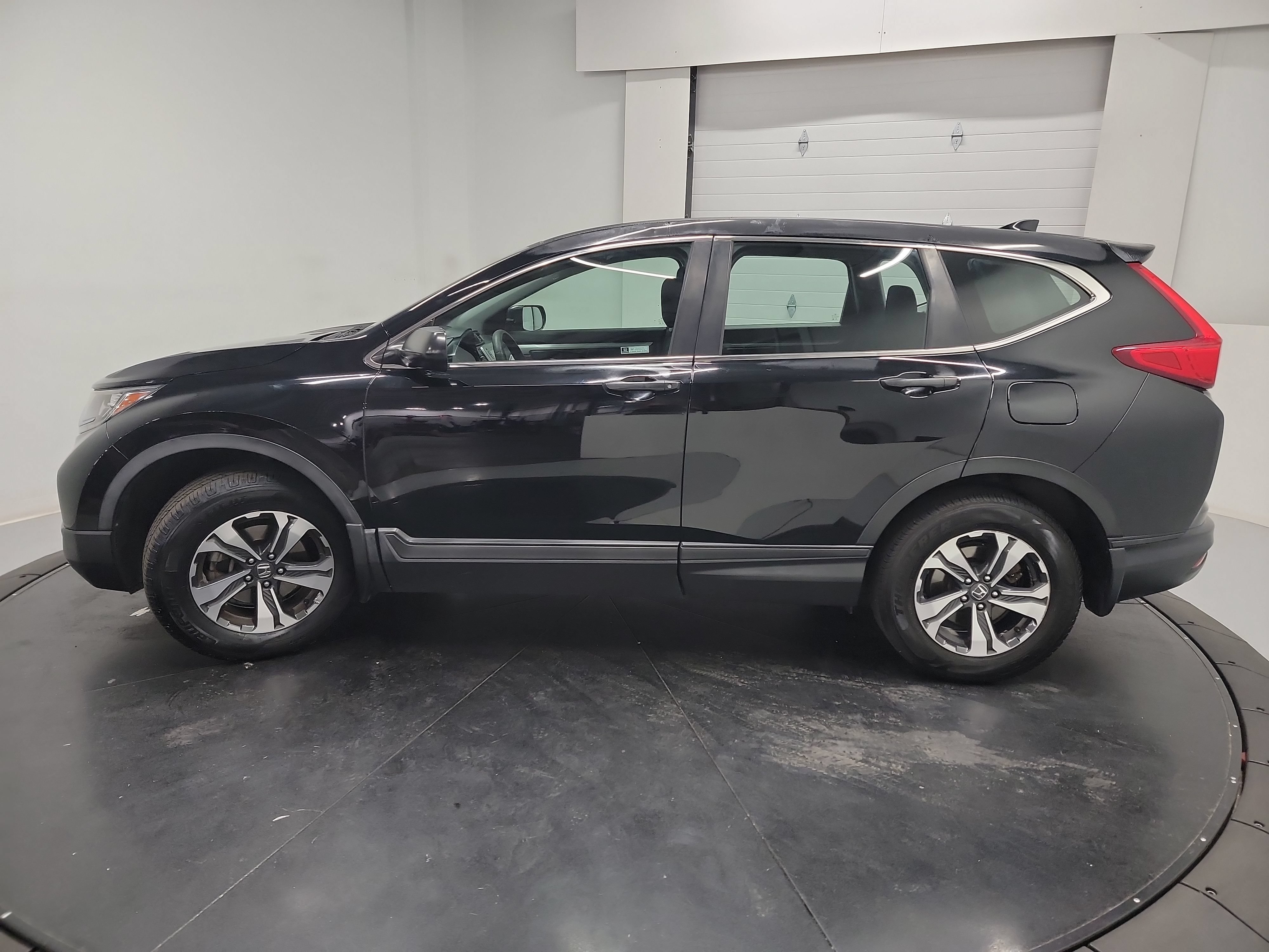 Used 2019 Honda CR-V LX image 4