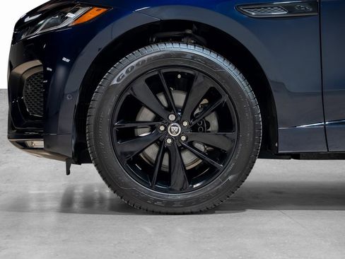 Used 2025 Jaguar F-PACE R-Dynamic S image 27