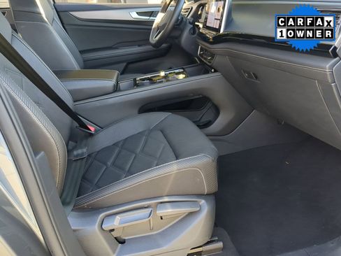 Used 2024 Volkswagen Atlas Cross Sport SE image 27