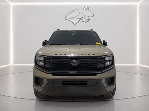 Used 2026 Ford Expedition Max Platinum w/ Stealth Appearance Package AWD/4WD image 8