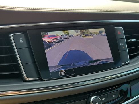 Certified 2020 Buick Enclave Essence w/ Sport Touring Edition FWD image 28