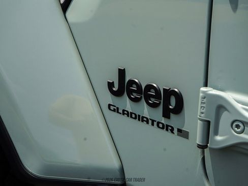 Used 2023 Jeep Gladiator Sport AWD/4WD image 60
