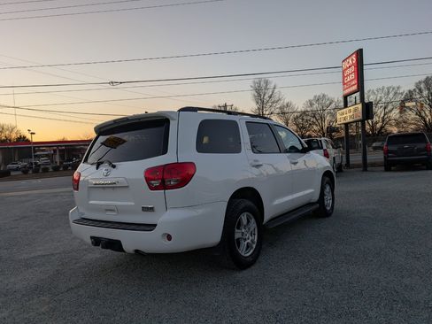 Used 2013 Toyota Sequoia SR5 image 7