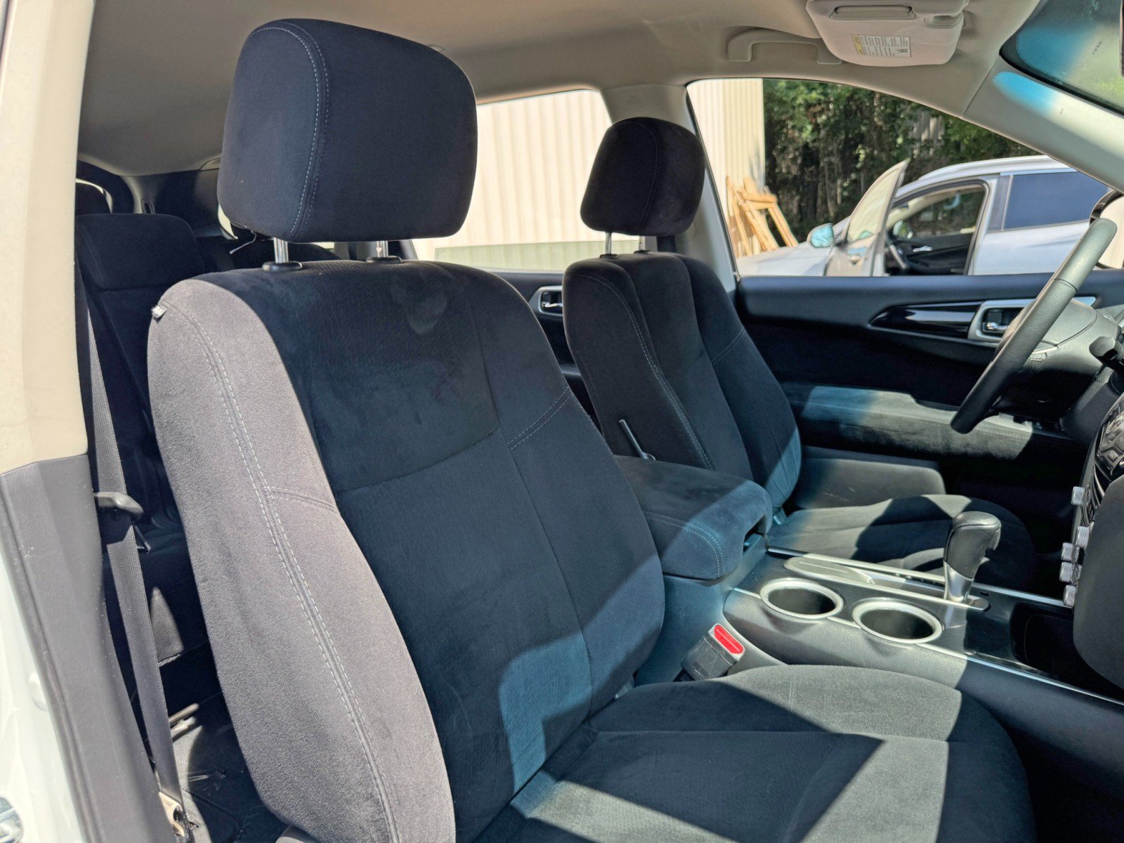 Used 2015 Nissan Pathfinder SV w/ Trailer Tow Package FWD image 33