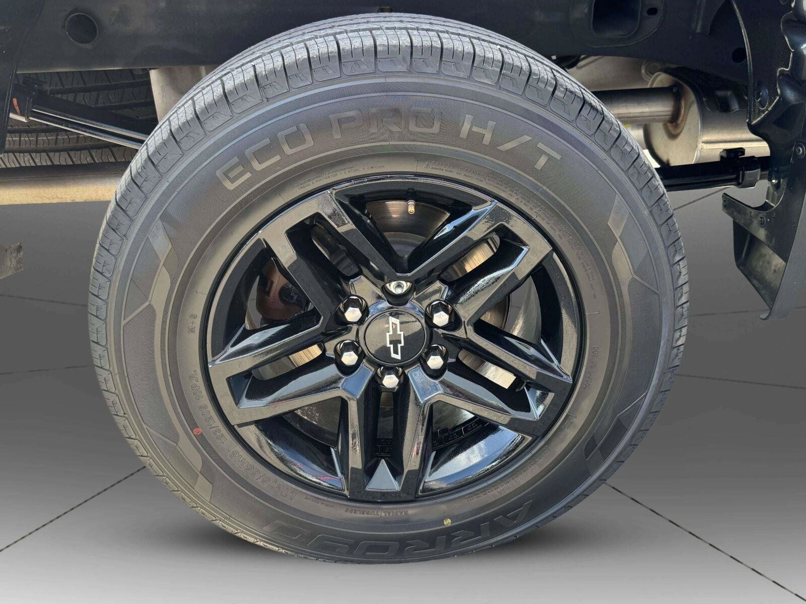 Used 2021 Chevrolet Silverado 1500 LT Trail Boss AWD/4WD image 46