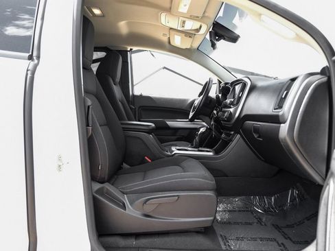 Used 2022 Chevrolet Colorado LT w/ LT Convenience Package image 32