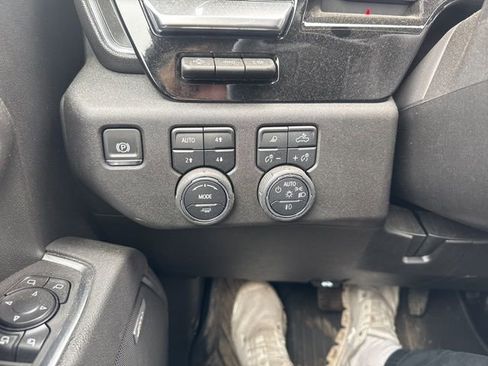 Used 2025 Chevrolet Silverado 3500 LTZ w/ LTZ Plus Package image 20