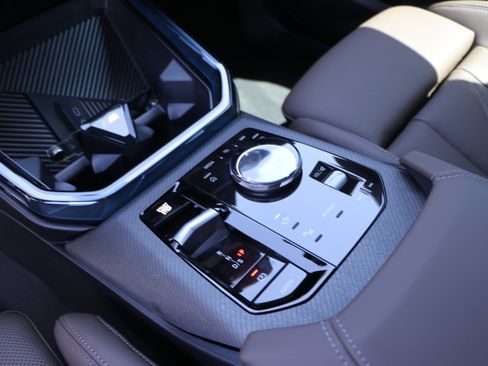 Used 2025 BMW X3 xDrive30i w/ Premium Package image 24