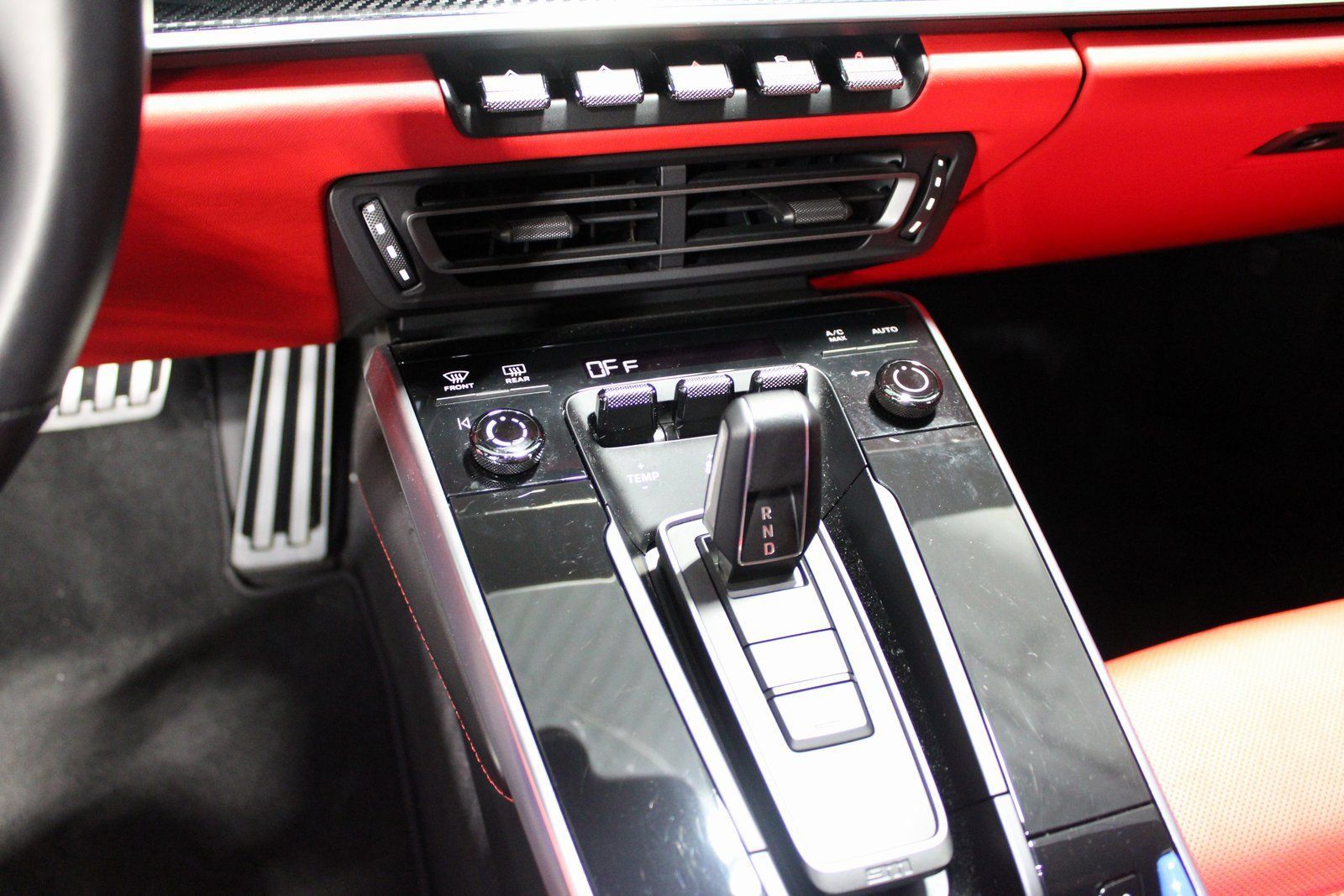 Certified 2024 Porsche 911 Turbo S AWD/4WD image 40