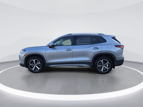 New 2025 Volkswagen Tiguan SE image 6