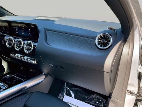 Used 2026 Mercedes-Benz GLA 250 4MATIC image 29