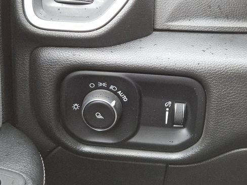 Used 2022 RAM 2500 Big Horn image 30