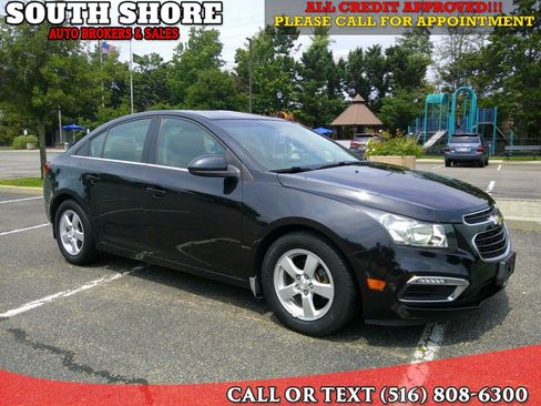 Used 2015 Chevrolet Cruze LT FWD image 1