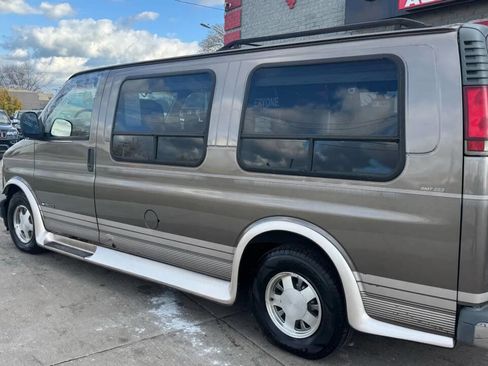 Used 1999 Chevrolet Express 1500 w/ Convenience Pkg image 8