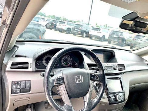 Used 2016 Honda Odyssey Touring image 11