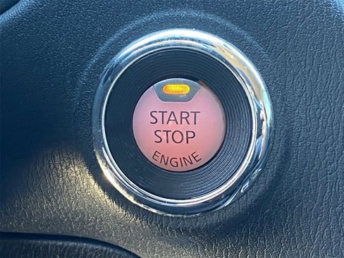 Certified 2020 Nissan Pathfinder S image 26