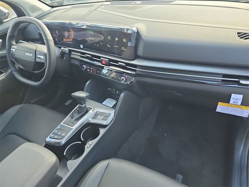 New 2026 Kia Sportage EX image 14