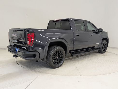 Used 2024 GMC Sierra 1500 Elevation w/ Elevation Premium Package image 9