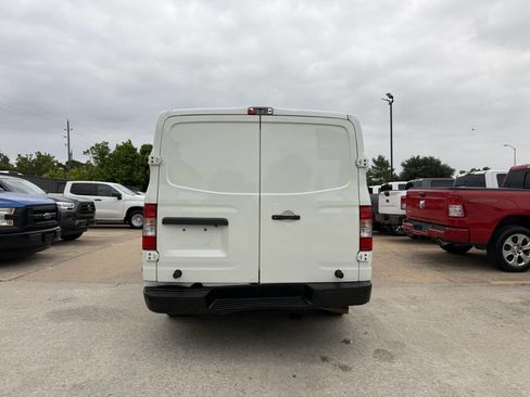 Used 2018 Nissan NV 1500 SV RWD image 15