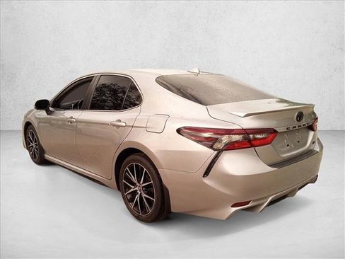 Used 2023 Toyota Camry SE w/ Convenience Package FWD image 7