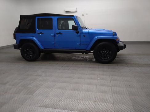 Used 2015 Jeep Wrangler Unlimited Sahara AWD/4WD image 11