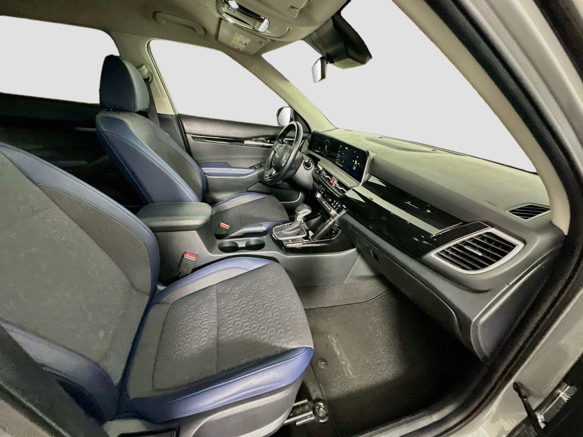 Used 2024 Kia Seltos S FWD image 30