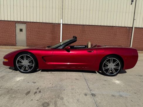 Used 2004 Chevrolet Corvette Convertible w/ Preferred Equipment Group image 1