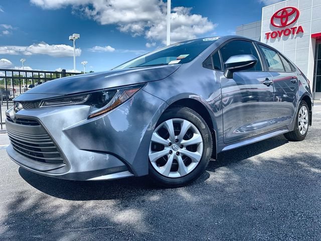 Used 2025 Toyota Corolla LE FWD image 4