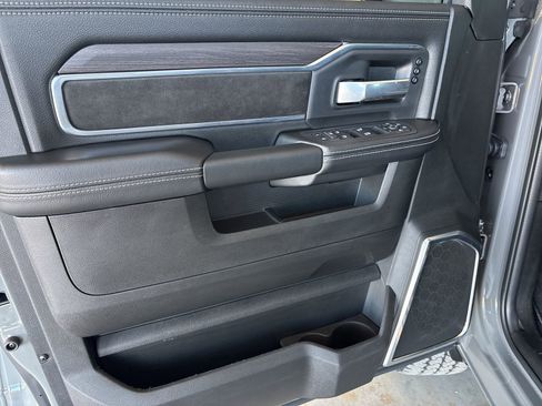 Used 2026 RAM 2500 Laramie w/ Night Edition image 10