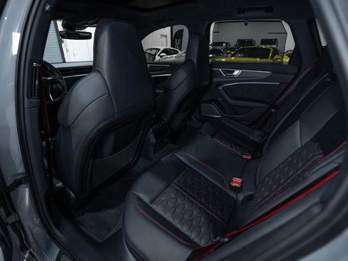 Used 2022 Audi RS 6 4.0T quattro Avant w/ Carbon Optic Package image 28