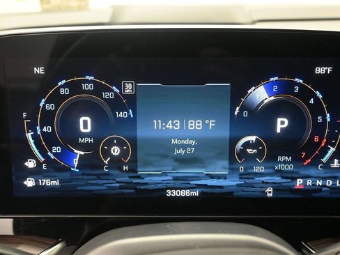 Used 2025 Chevrolet Tahoe LS RWD image 13